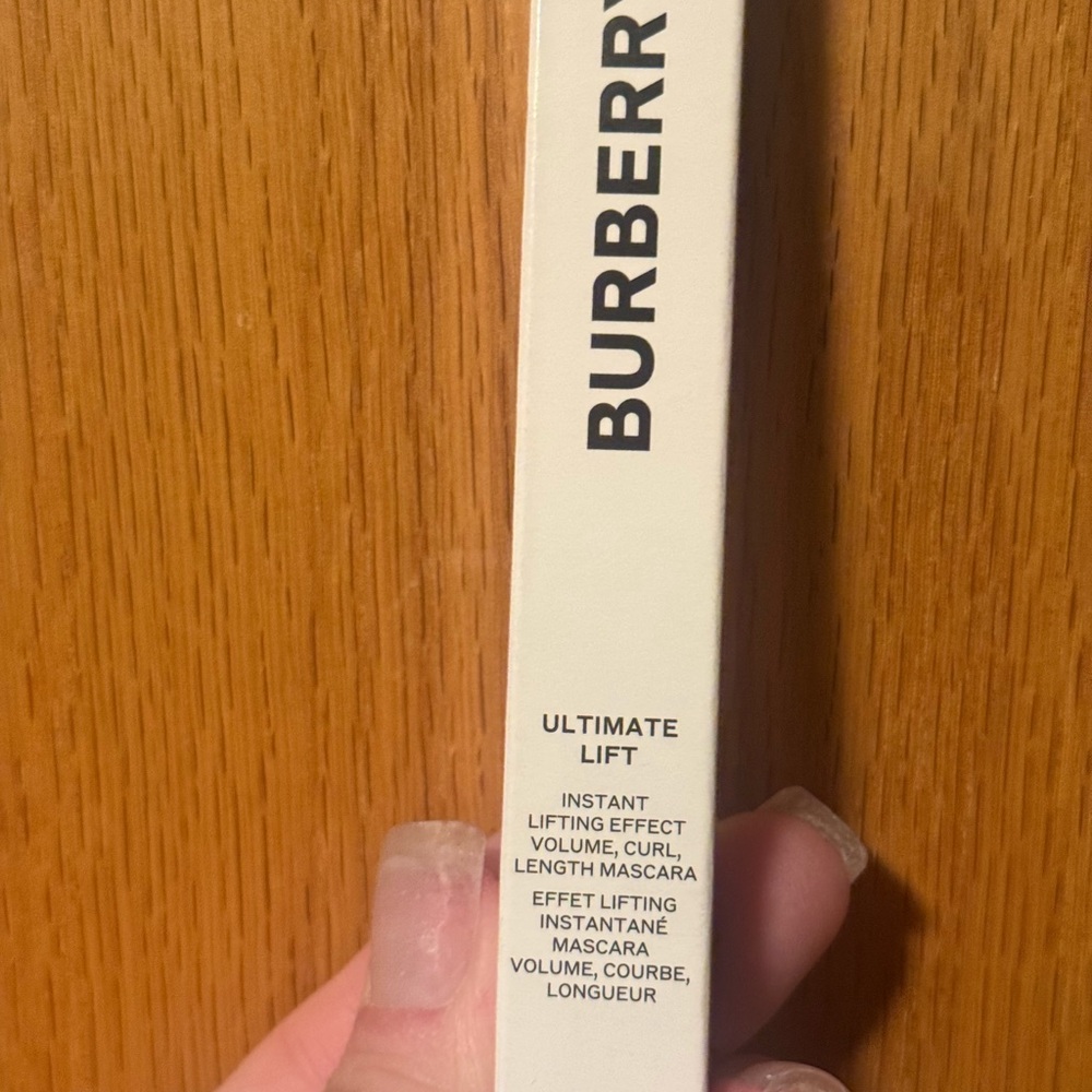 Burberry Ultimate Lift Mascara in White